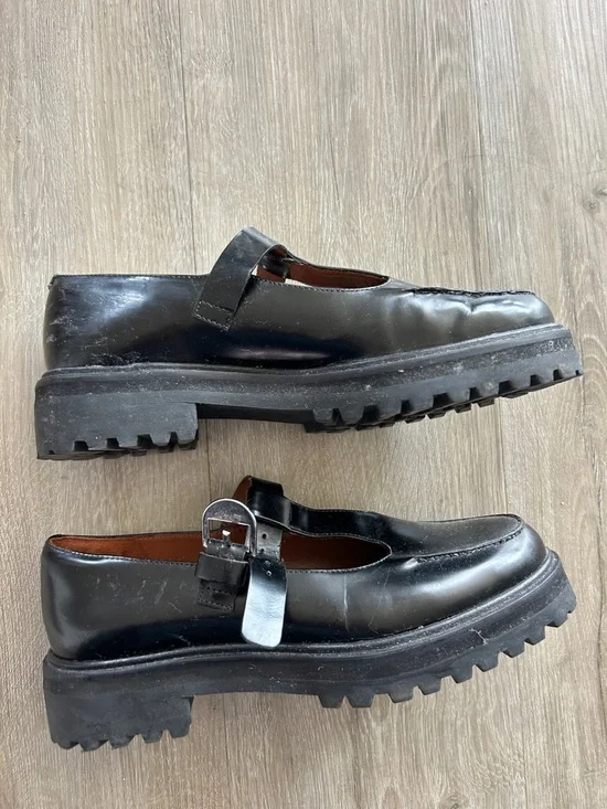 Reformation Black Patent Mary Jane Buckle Flats size 8 great condition - Picture 3 of 6